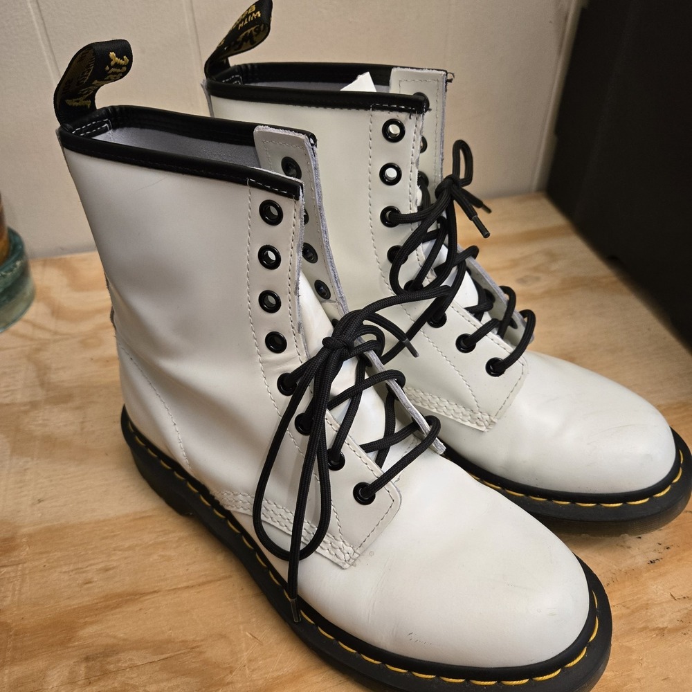 Dr Martens Zavala White Combat Boots Patent Leather Size 9 Women Grunge Whimsy